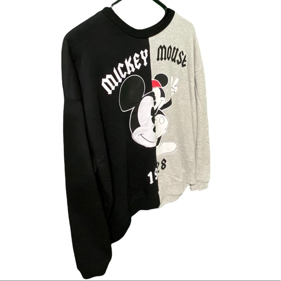 Mickey Mouse Sweater - Picture 2 of 6